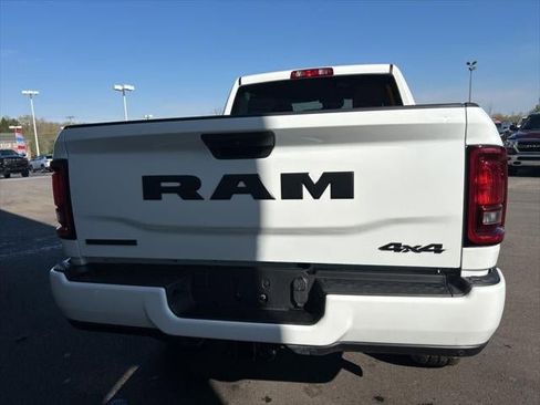 New 2026 RAM 2500 Big Horn AWD/4WD image 31