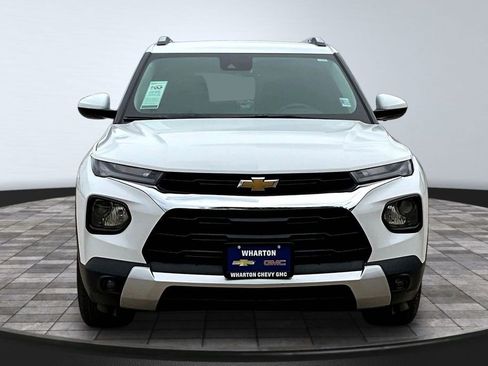 Used 2023 Chevrolet TrailBlazer LT w/ Convenience Package FWD image 3