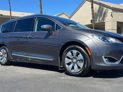 Used 2018 Chrysler Pacifica Limited