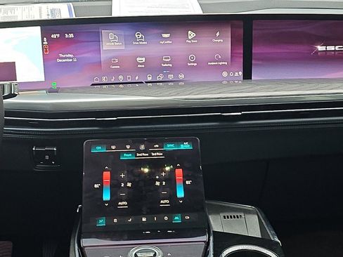 Used 2025 Cadillac Escalade IQ Sport 2 image 25
