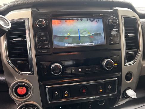 Used 2017 Nissan Titan PRO-4X w/ Pro-4x Convenience Package image 26