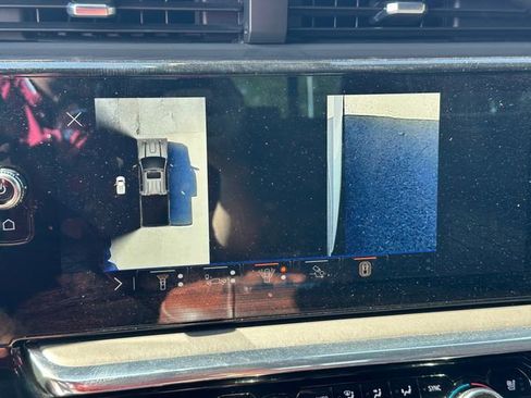 Used 2024 GMC Sierra 3500 Denali Ultimate image 36