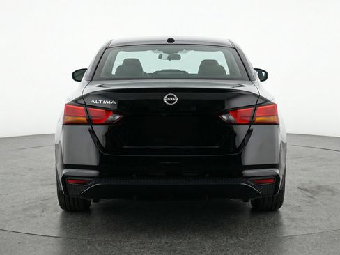 Used 2025 Nissan Altima 2.5 SV FWD image 7