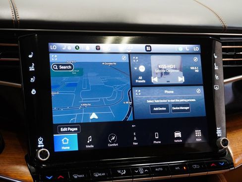 Used 2023 Jeep Grand Wagoneer Series III image 33