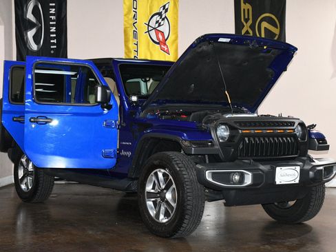 Used 2018 Jeep Wrangler Unlimited Sahara AWD/4WD image 89
