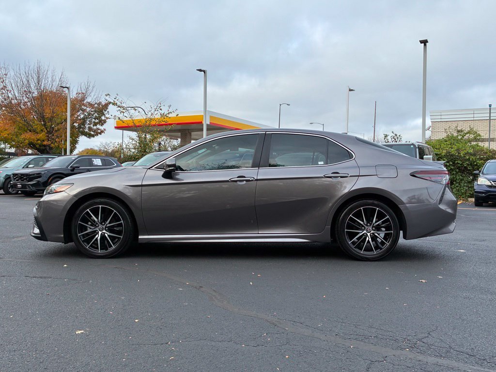 Used 2024 Toyota Camry SE FWD image 8