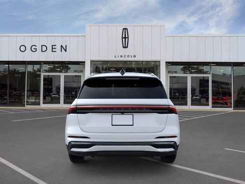 New 2026 Lincoln Nautilus Reserve w/ Jet Appearance Package image 5