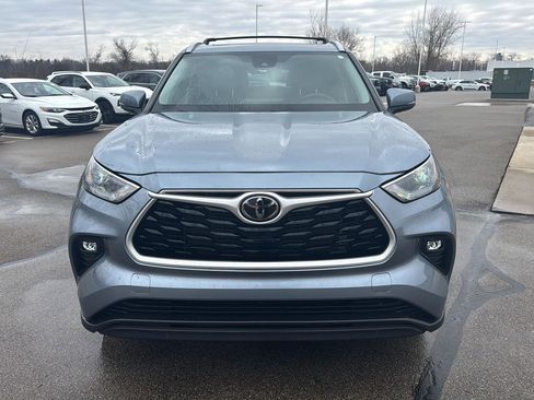 Used 2024 Toyota Highlander XLE image 10