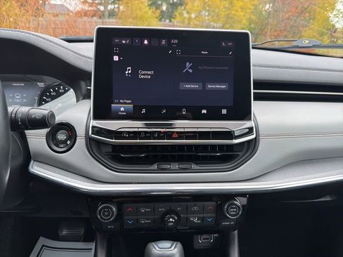 Certified 2022 Jeep Compass Limited image 16