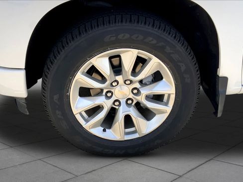 Used 2024 Chevrolet Silverado 1500 Custom RWD image 15