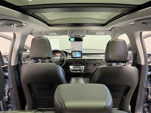 Used 2022 Lincoln Corsair AWD w/ Premium Package image 30