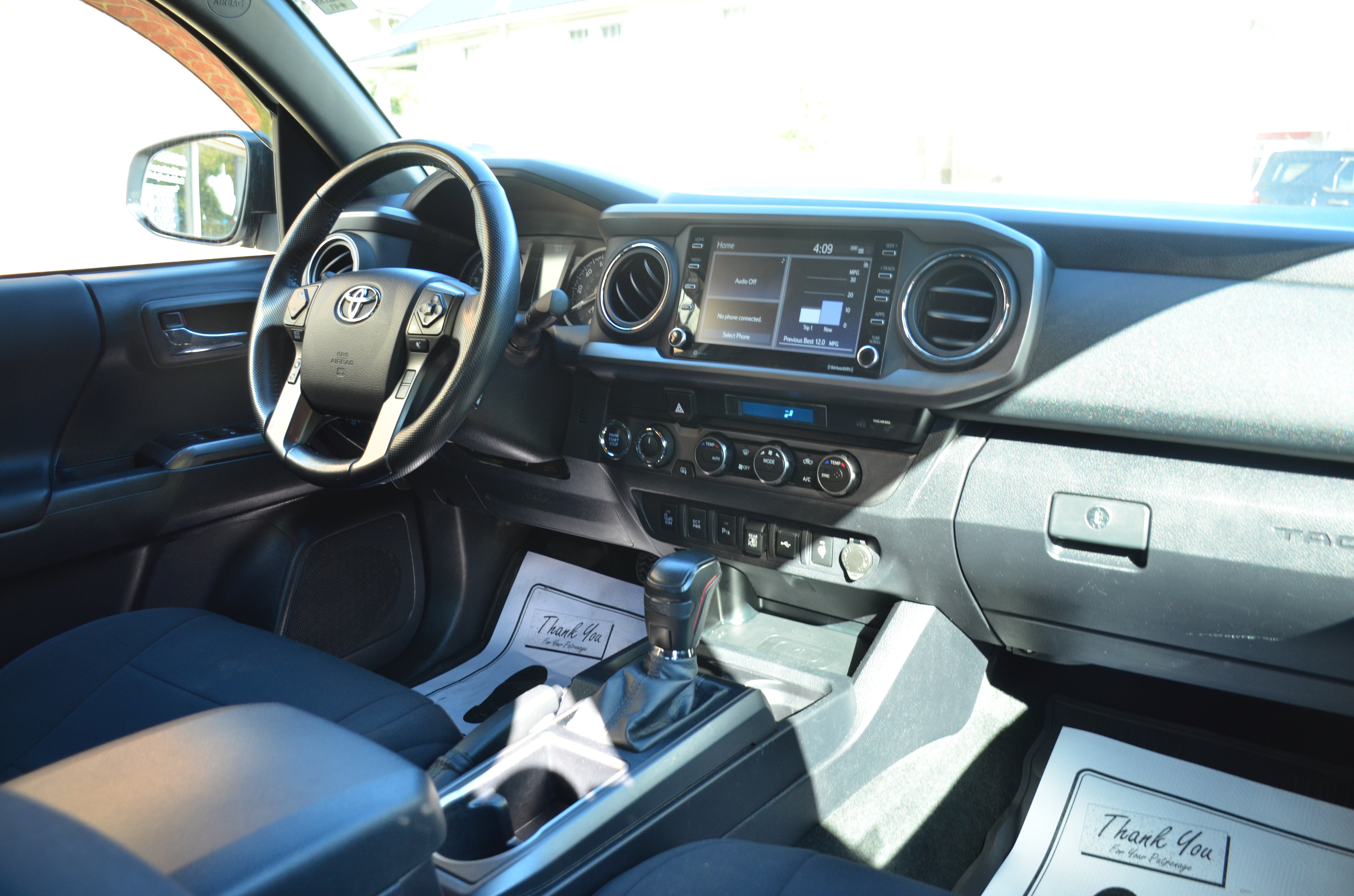 Used 2023 Toyota Tacoma TRD Off-Road w/ Technology Package AWD/4WD image 40