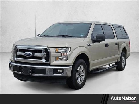 Used 2017 Ford F150 XLT image 1