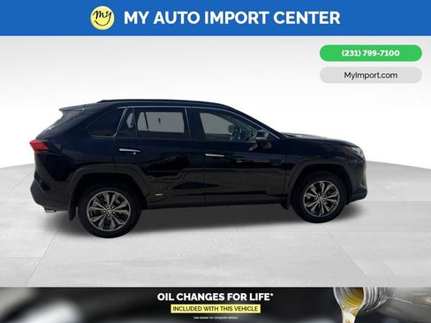Used 2022 Toyota RAV4 Limited AWD/4WD image 6
