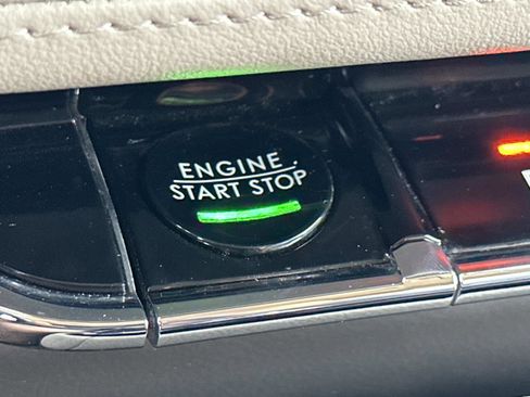 Used 2022 Lincoln Nautilus Reserve w/ Equipment Group 201A image 21