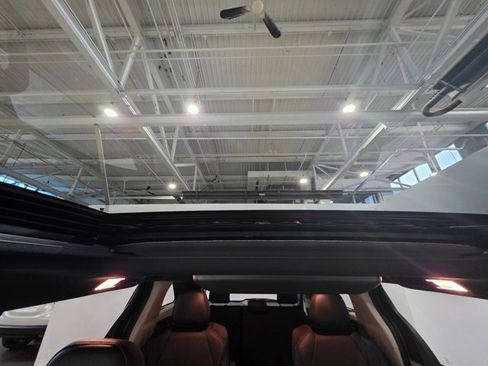 Used 2023 Toyota Sienna Platinum image 16