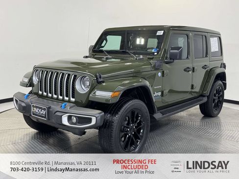 Used 2023 Jeep Wrangler Unlimited Sahara w/ Cold Weather Group AWD/4WD image 4