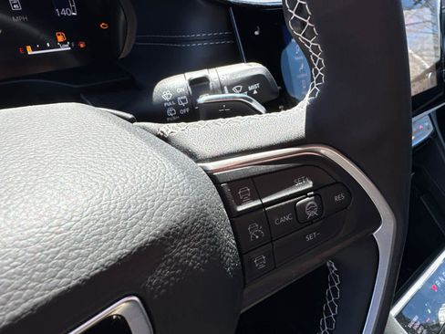 New 2026 Jeep Grand Cherokee Limited AWD/4WD image 18