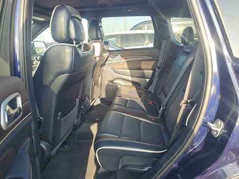 Used 2014 Jeep Grand Cherokee Overland w/ Advanced Technology Group AWD/4WD image 13
