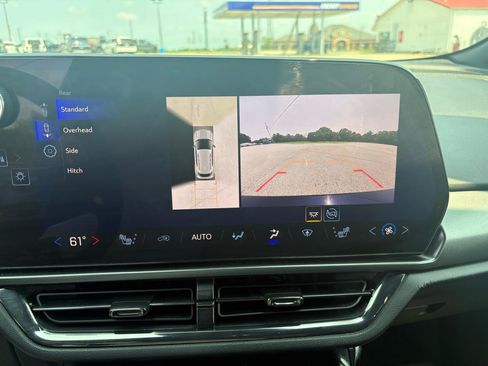Used 2024 Chevrolet Equinox EV RS FWD image 24