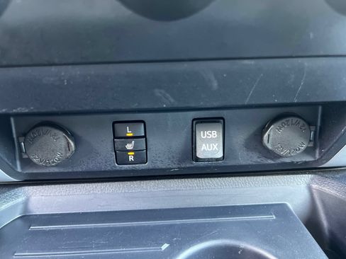 Used 2017 Toyota Tundra SR5 AWD/4WD image 34