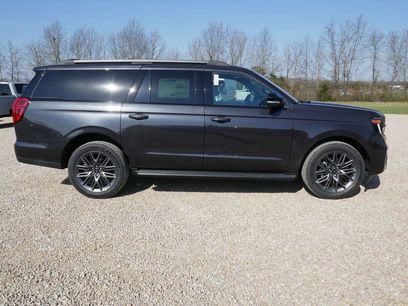 New 2026 Ford Expedition Max Platinum w/ Stealth Appearance Package