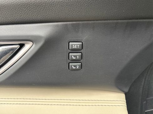 Used 2019 Subaru Ascent Limited image 23