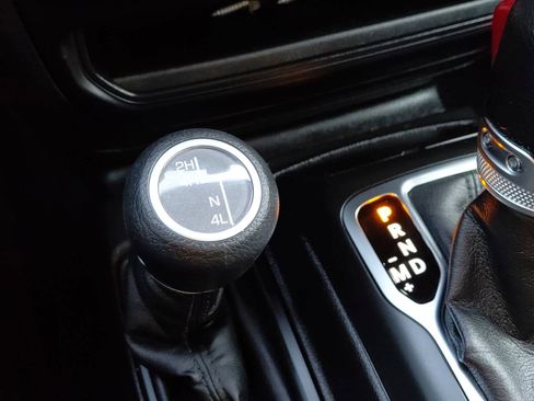 Used 2023 Jeep Gladiator Sport image 32