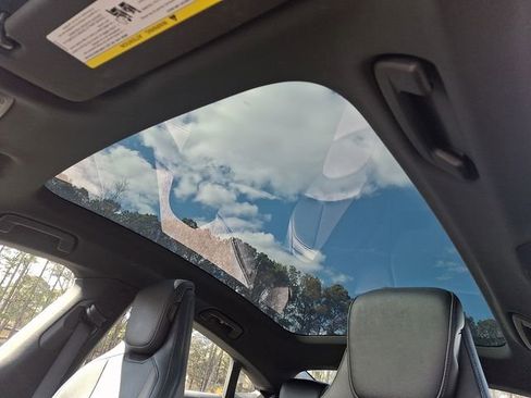 Used 2020 Porsche Taycan 4S image 16