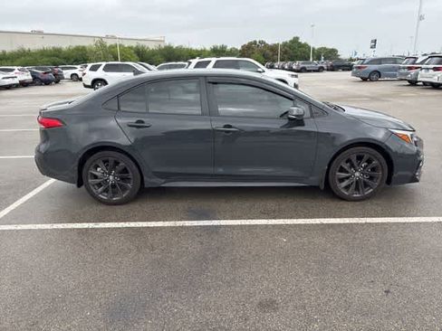 Used 2025 Toyota Corolla SE image 6