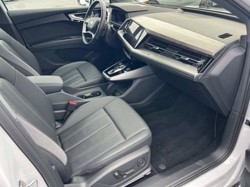 Used 2024 Audi Q4 e-tron Prestige w/ Black Optic Package AWD/4WD image 31