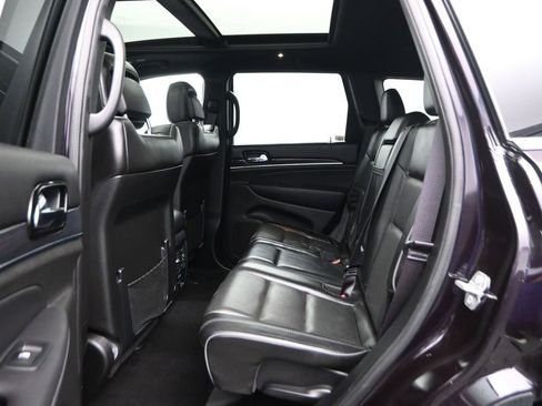 Used 2020 Jeep Grand Cherokee Overland image 32