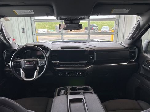 Used 2024 GMC Sierra 1500 Elevation AWD/4WD image 14