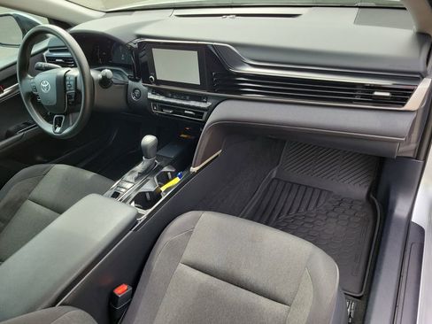 Used 2025 Toyota Camry LE image 38
