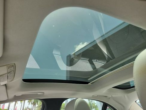 Used 2016 Mercedes-Benz C 300 Sedan image 18