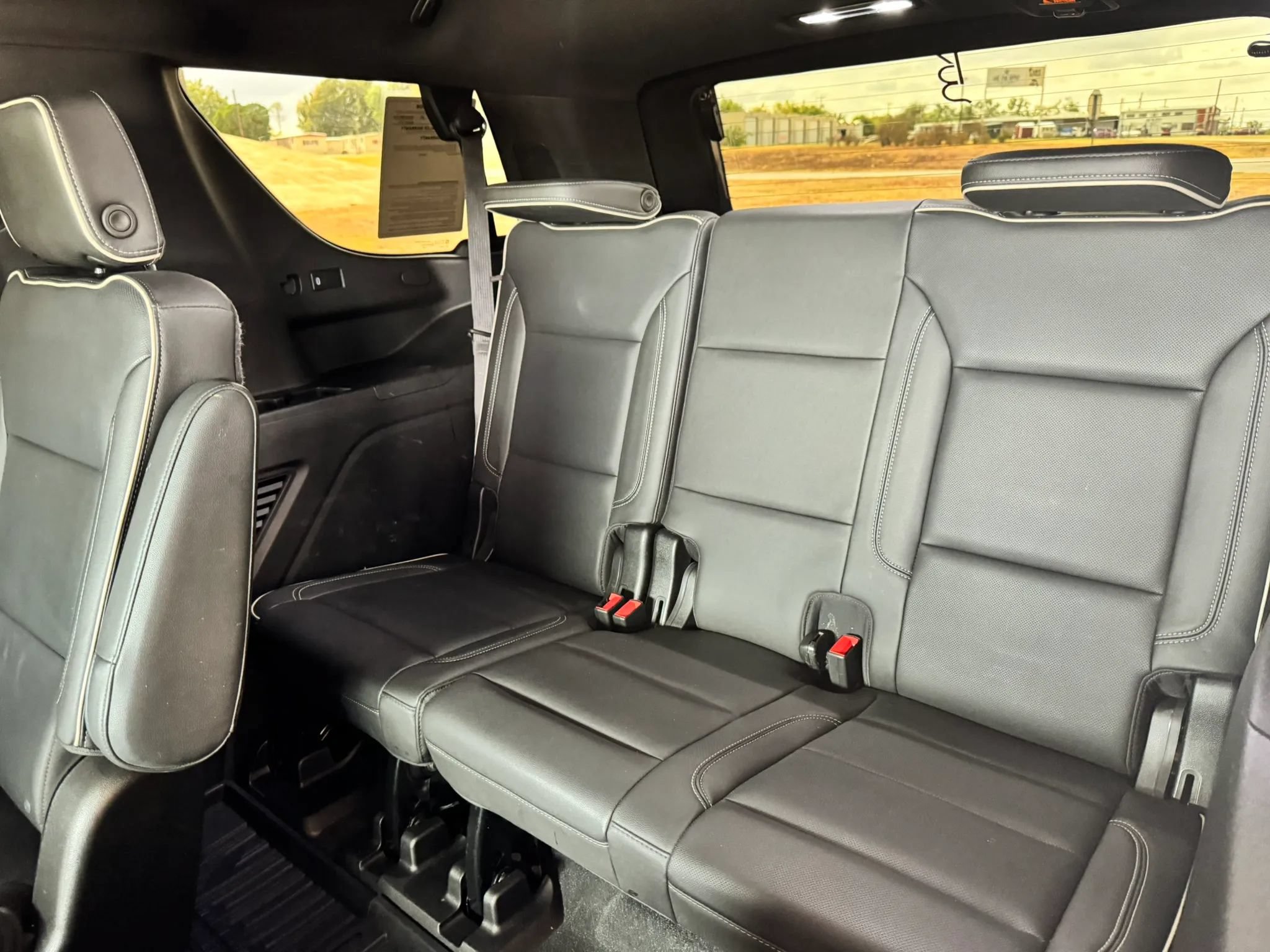 Used 2021 GMC Yukon SLT w/ SLT Luxury Plus Package AWD/4WD image 24