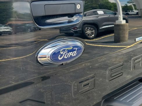 Used 2019 Ford Ranger XLT w/ Equipment Group 302A Luxury AWD/4WD image 11