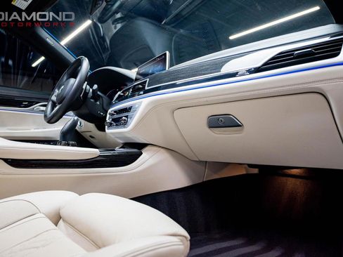 Used 2021 BMW 750i xDrive w/ Executive Package image 88