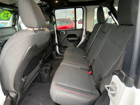 Used 2025 Jeep Wrangler Unlimited Rubicon AWD/4WD image 25