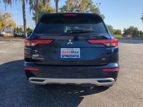 Used 2023 Mitsubishi Outlander SE image 5