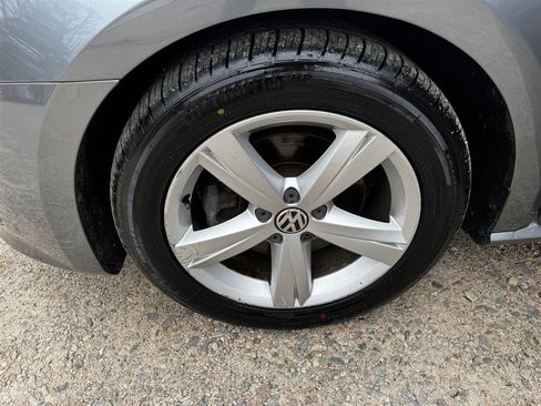 Used 2012 Volkswagen Passat 2.5 SE FWD image 21