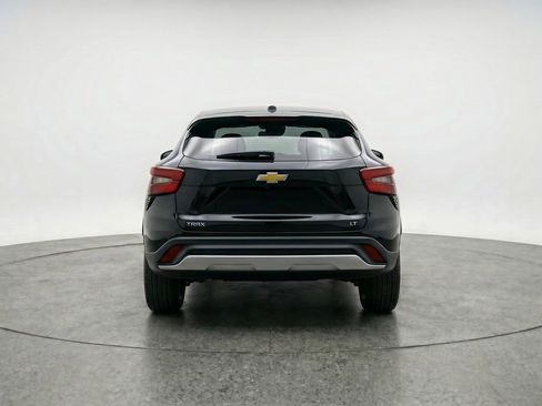 Used 2025 Chevrolet Trax LT FWD image 7