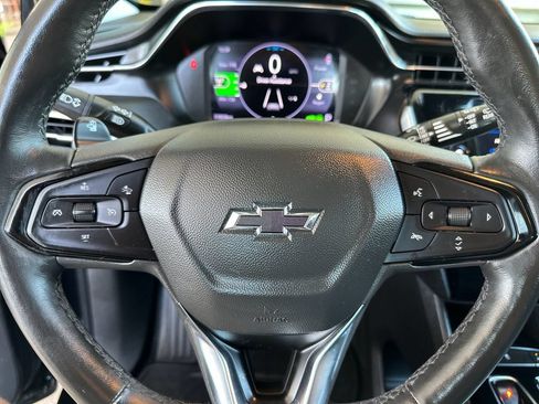 Used 2023 Chevrolet Bolt EUV LT w/ Convenience Package FWD image 22