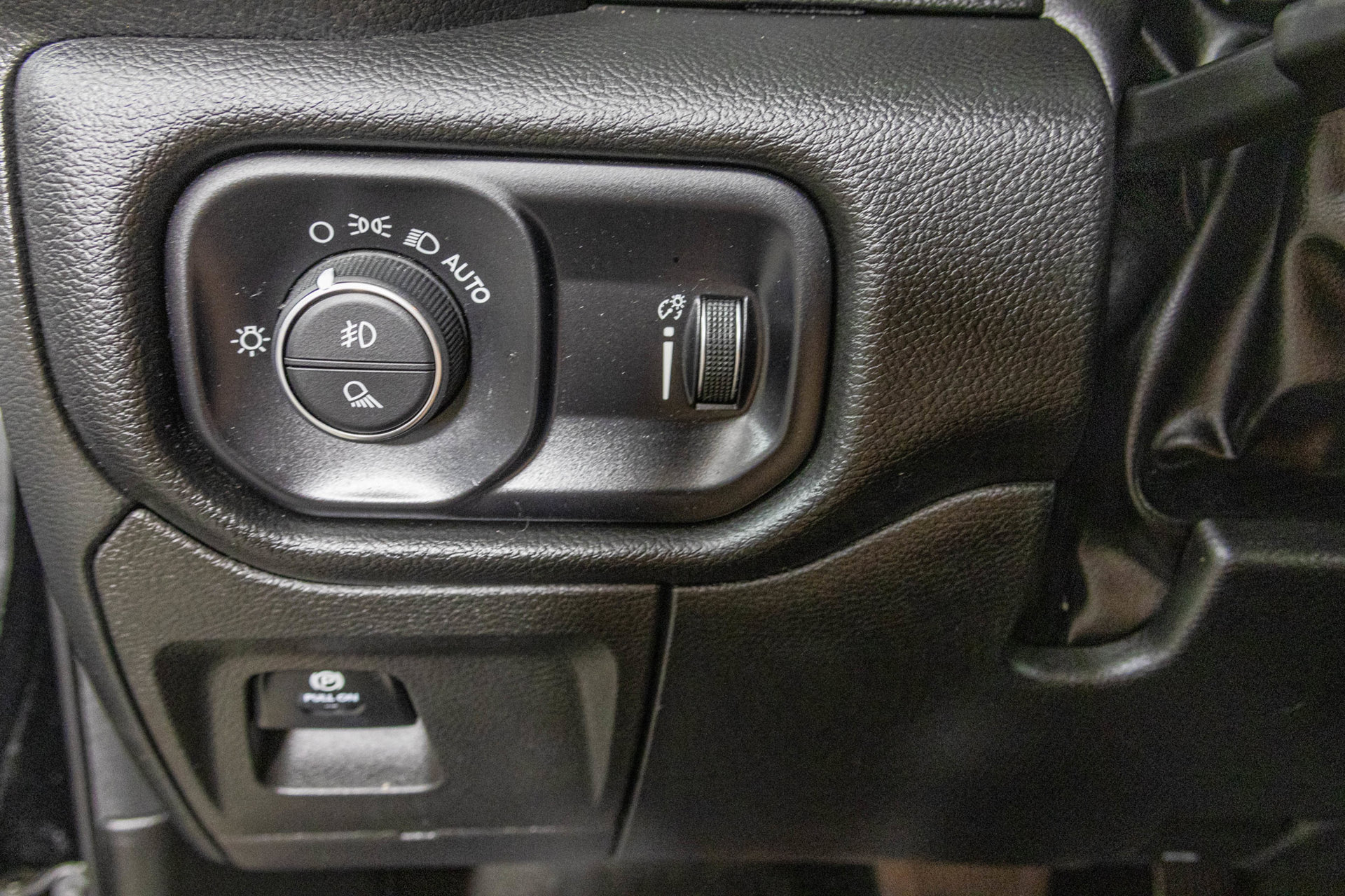 Used 2023 RAM 1500 Big Horn AWD/4WD image 35
