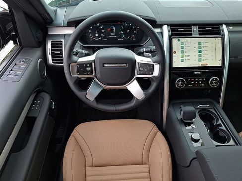 New 2026 Land Rover Discovery Dynamic SE AWD/4WD image 7