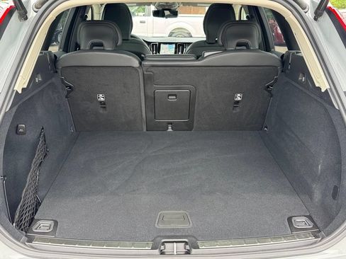 Certified 2025 Volvo XC60 B5 Ultra AWD/4WD image 5