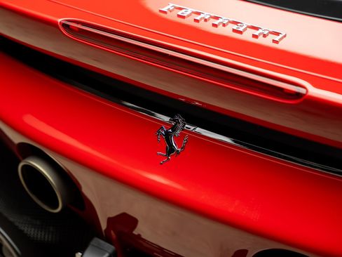 Used 2022 Ferrari SF90 Stradale image 21