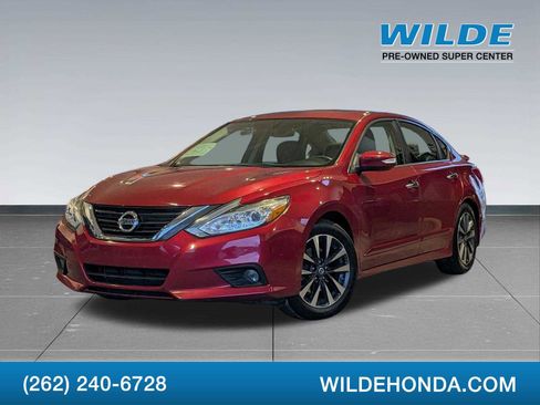Used 2016 Nissan Altima 2.5 SL w/ 2.5 Technology Package image 1