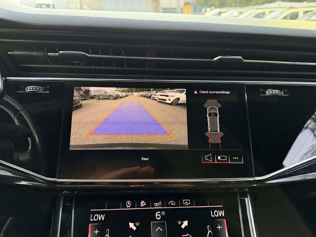 Used 2019 Audi Q8 Premium w/ Convenience Package AWD/4WD image 29