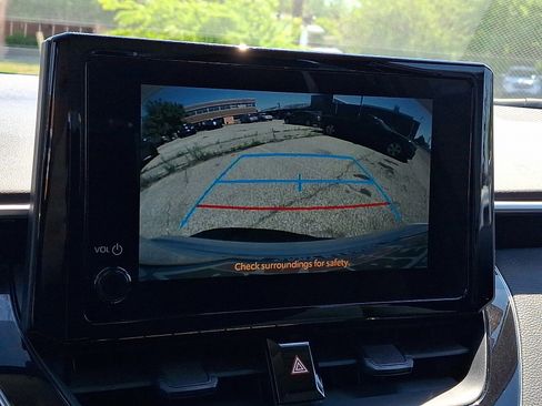 Used 2024 Toyota Corolla LE FWD image 17